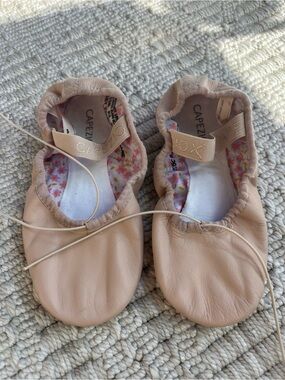 Capezio 13M Ballet Slippers in Blush Pink